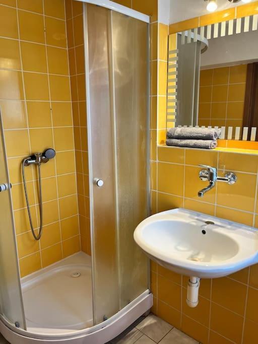 Charming Studio In The Old Town Bratislava Exterior foto