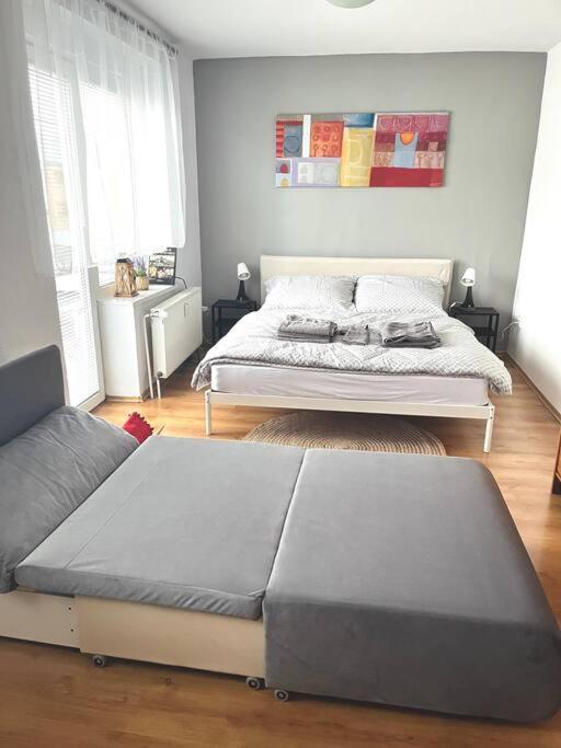Charming Studio In The Old Town Bratislava Exterior foto