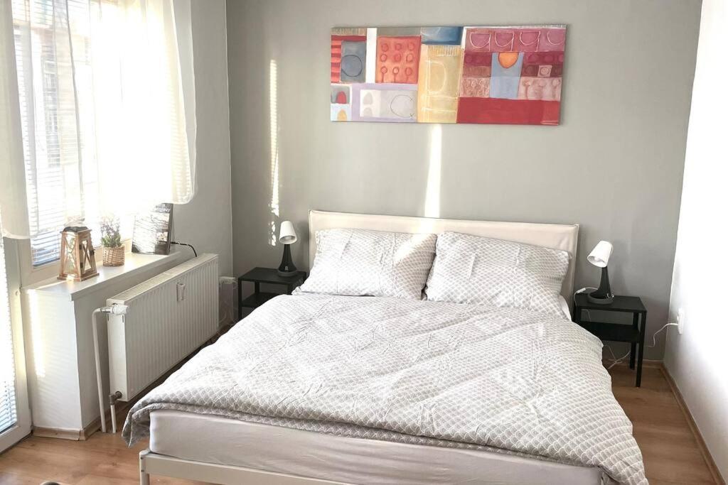 Charming Studio In The Old Town Bratislava Exterior foto